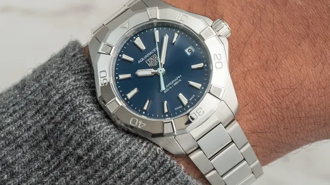 tag heuer aquaracer professional 200 solargraph 34mm on wrist
