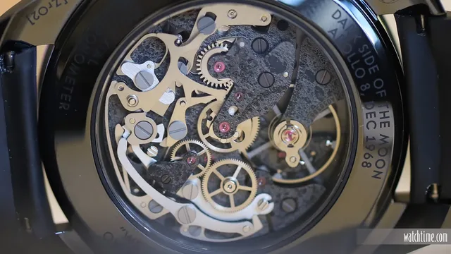 Omega_Speedmaster_Dark_Side_of_Moon_Apollo_8_Movement_2_Biel_2024