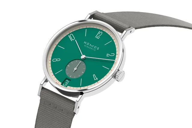 04_NOMOSGlashuette_179_S26_Tangente_38_Datum_Schlossgruen_175_Years_Watchmaking_GH