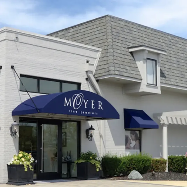 Moyer_OutsideStore-1