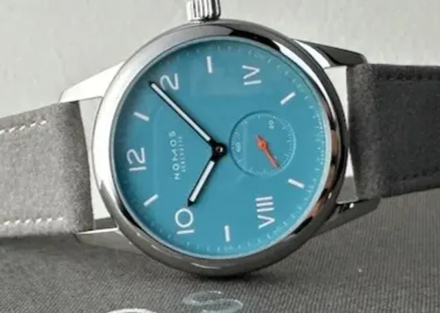 Nomos-Club-Campus-Endless-Blue-banner
