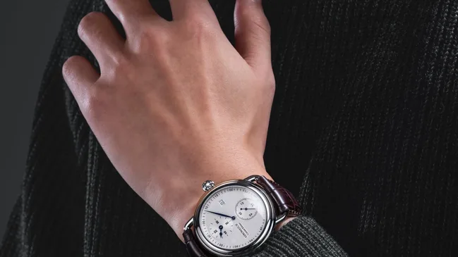 76983-AA03_WRIST