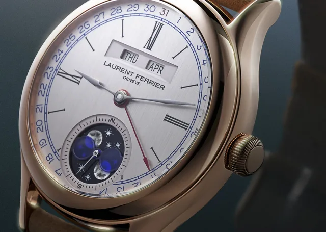 LAURENT-FERRIER_CLASSIC-MOON_RED-GOLD_SILVER-Lifestyle-Front-Day-HD-1