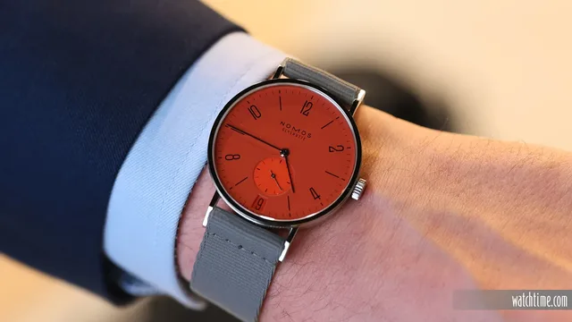 Nomos_31_Edition_Wrist_3_Geneva_2024