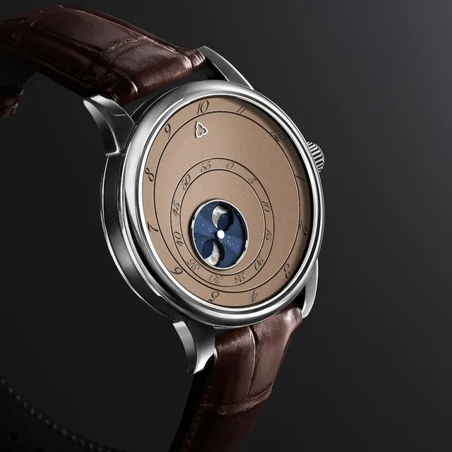 Trilobe-Les-Matinaux-Collection-LHeure-Exquise-Edition-Dune-Model-Levitation