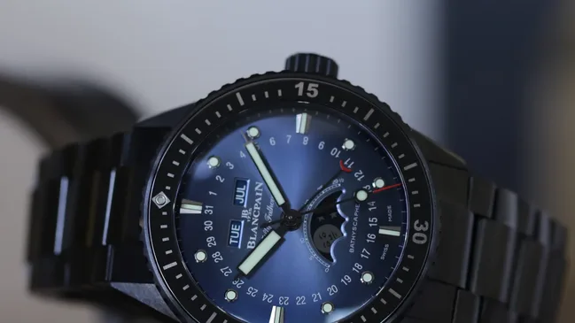 Bathyscaphe_Quantieme_Complet_Phases_de_Lune_Blue_Dial_Ceramic_Featured_Lausanne_2024