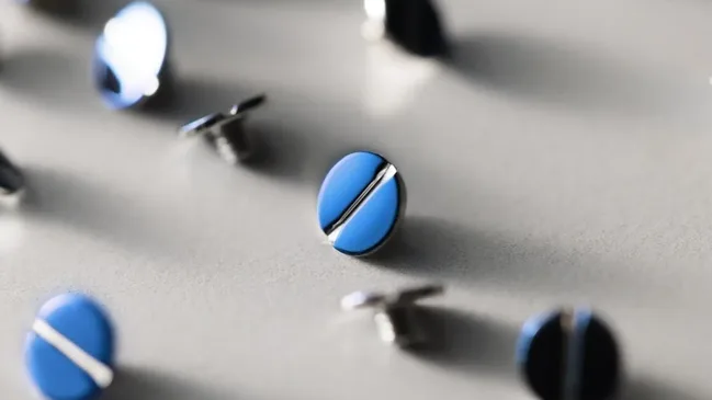 square-blue_screw_02_re2