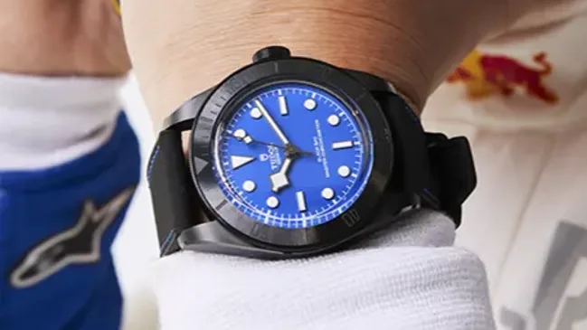 WT_TUDOR_Partnership_Yuki-Tsunoda_Black-Bay-Ceramic_Blue_-1