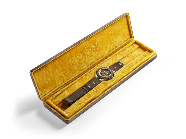 Bulgari-2024_Bulgari-Aluminium-GMT-x-Fender-Limited-Edition_Packshot_06