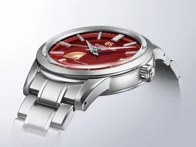 WT_GrandSeiko-SBGA499_caseside