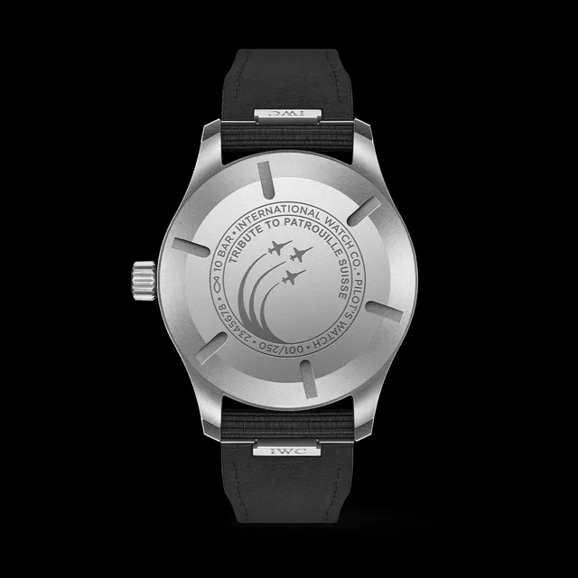 WT_IWC_Pilots-Watch-Mark-XX-Patrouille-Suisse_3.png