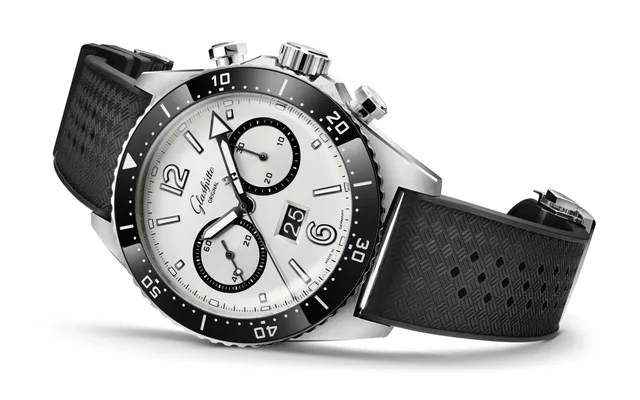 Digital-1-37-23-03-80-33_SeaQ_Chrono_ZB_silver_KB_black_Free_RGB