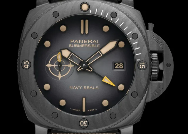 PAM01513_FRONT_C