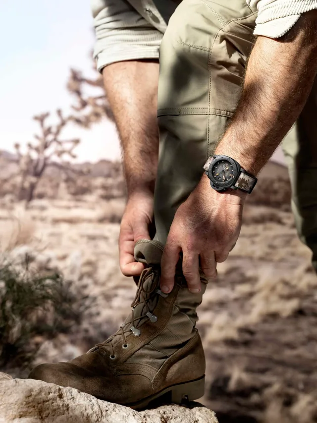 PAM01513_WRISTSHOT_B