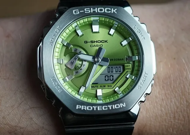 Casio-G-shock-GM2110D-3A-1