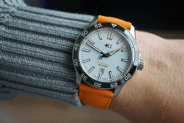 Christopher Ward C60 Trident Pro 300 - 3