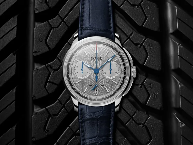 Czapek_FdC_Crossroads_Secret_Alloy_Lifestyle_Print_HR
