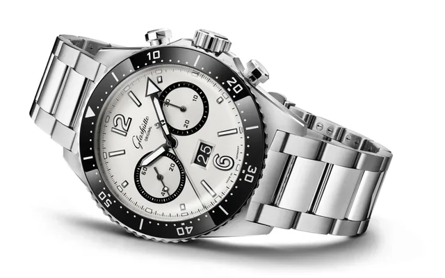 Digital-1-37-23-03-80-70_SeaQ_Chrono_ZB_silver_MB_Free_RGB