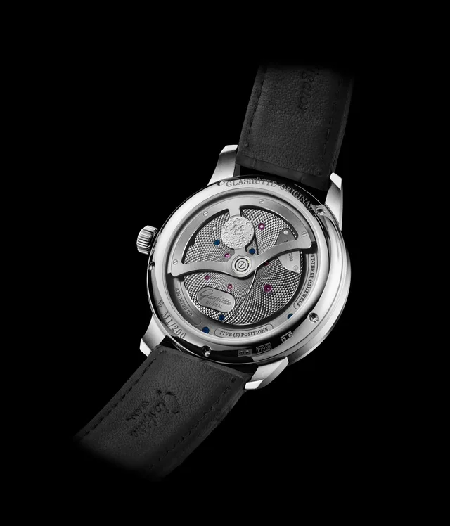 Digital-1-91-04-01-03-62_PanoLunarInverse_NLS_black_view_Calibre