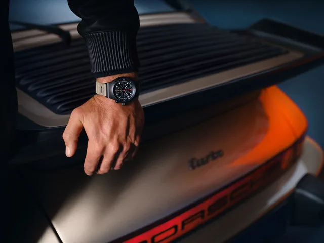 M12_PORSCHE_PD_CHRONO_COMP_sRGB_150dpi