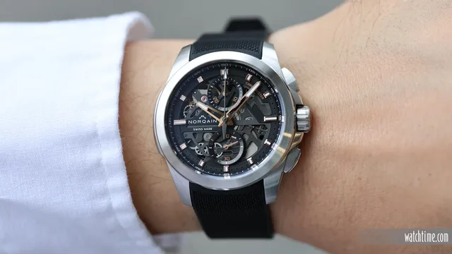 Norqain_Independence_Skeleton_Chrono_SS_Wrist_ZRH_2024