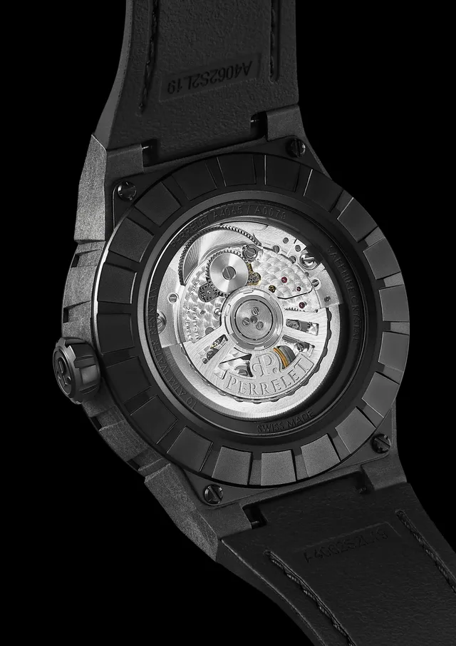 Turbine-Carbon-Ice-Blue-Caseback