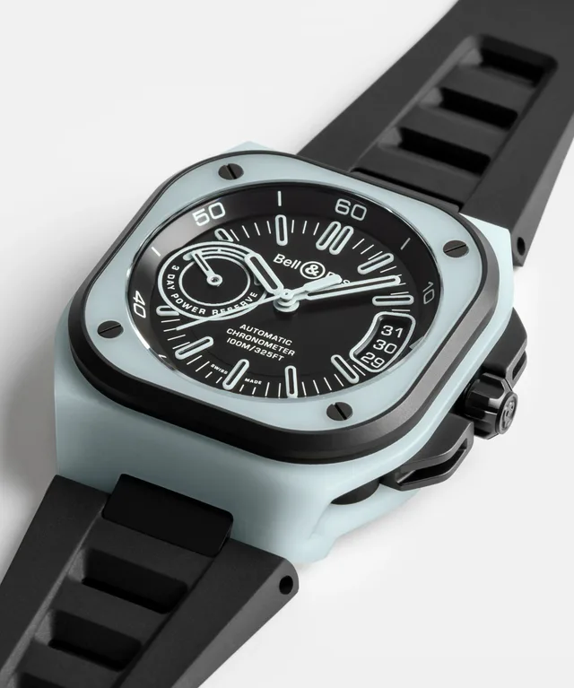 br-x5-blue-lum-Produit-3_4_Pers