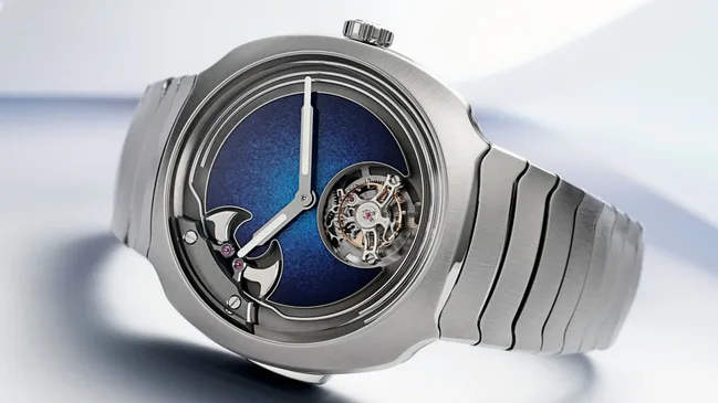 square-HMoser_6905-1200_Streamliner_Minute_Repeater_ST_AquaBlue__Lifestyle_light_Paper_side