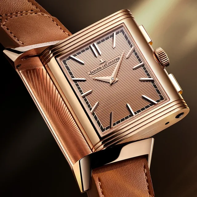 2024-holidayseason-q389256j-reverso-tribute-chronograph-recto-closeup-srgb-16x9-1