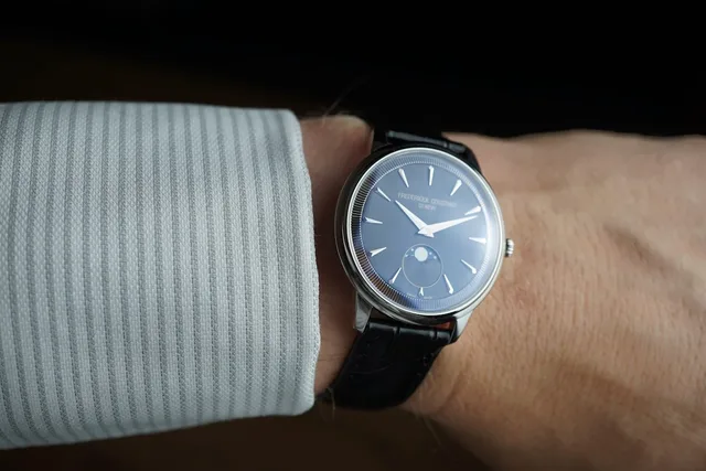 Frederique Constant Moneta Moonphase - 3