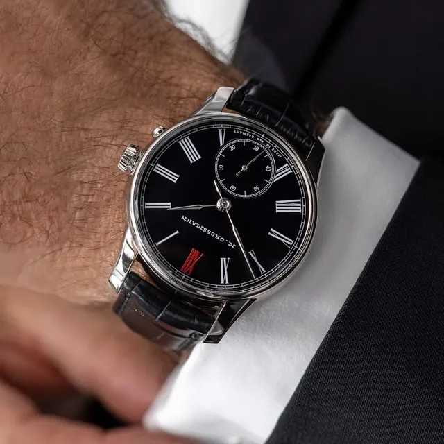 Grossmann_Benu_Weisgold_Emaile_Wrist