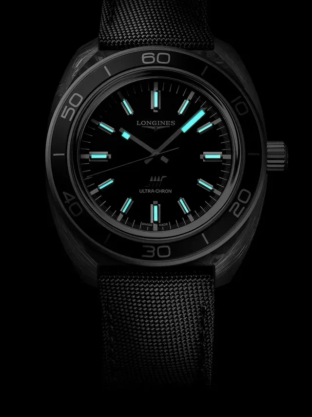 Longines_Ultra-Chron_Carbon_Nacht