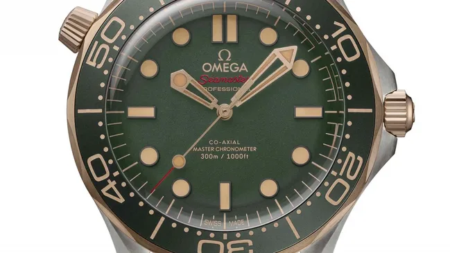 OMEGA_SeamasterDiver_TitanBronzegold_210.90.42.20.10.001_SE_Packshot_Front_RGB_kl