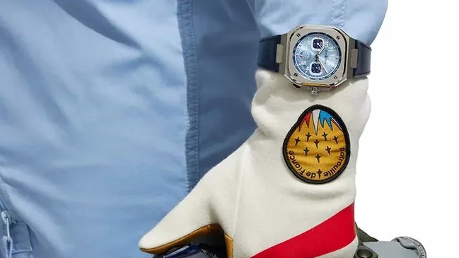 Bell_Ross_BR-05_Chrono_Patrouille_de_France_Lifestyle