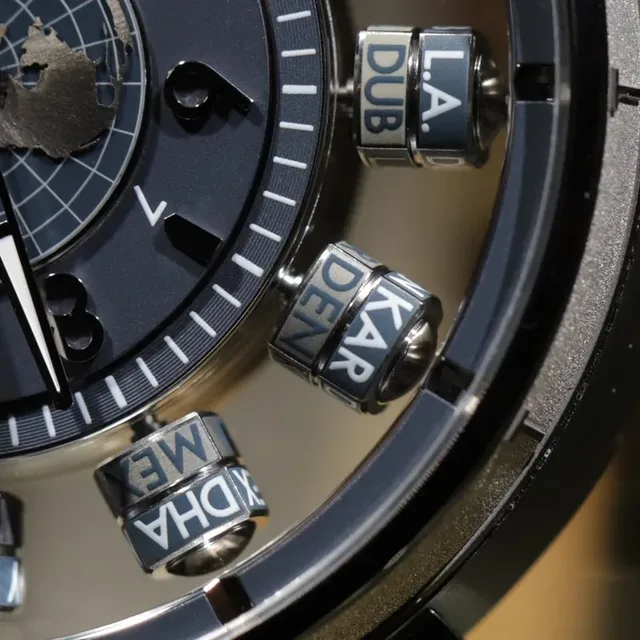 Louis_Vuitton_GMT_2_LVMH_WW_2025