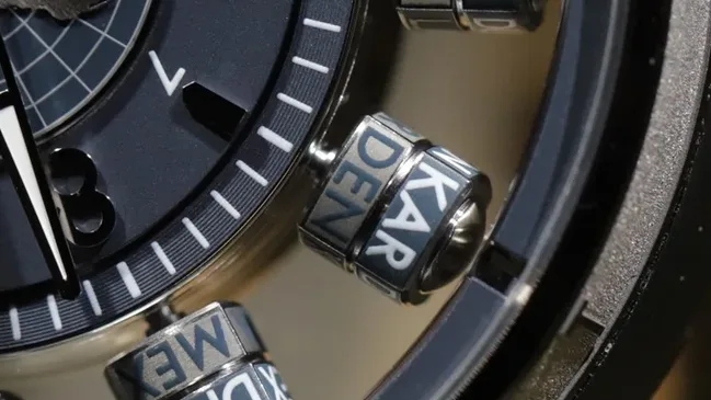 Louis_Vuitton_GMT_2_LVMH_WW_2025