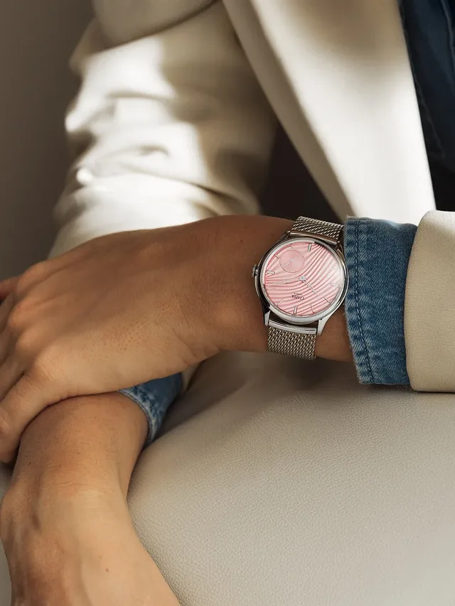 Czapek_Promenade_Plisse_Pink_Wrist