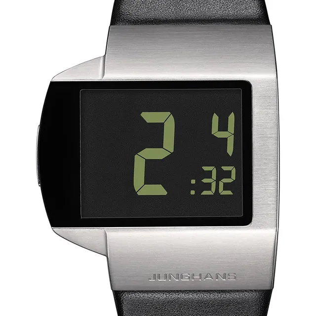 Junghans_Mega-Futura_26_ZB_Freisteller