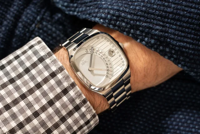 Xeric-Timeline-Retrograde-Review-Zen-Love-1