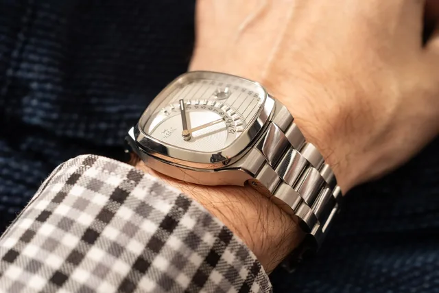 Xeric-Timeline-Retrograde-Review-Zen-Love-8