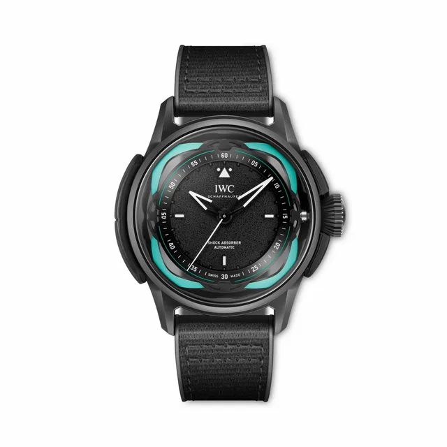 iw356201-black-front