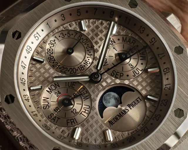 Audemars-Piguet-Royal-Oak-Selfwinding-Perpetual-Calendar-3