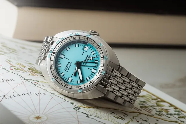 Doxa_SUB-250T_GMT_Aquamarine_Beauty-1