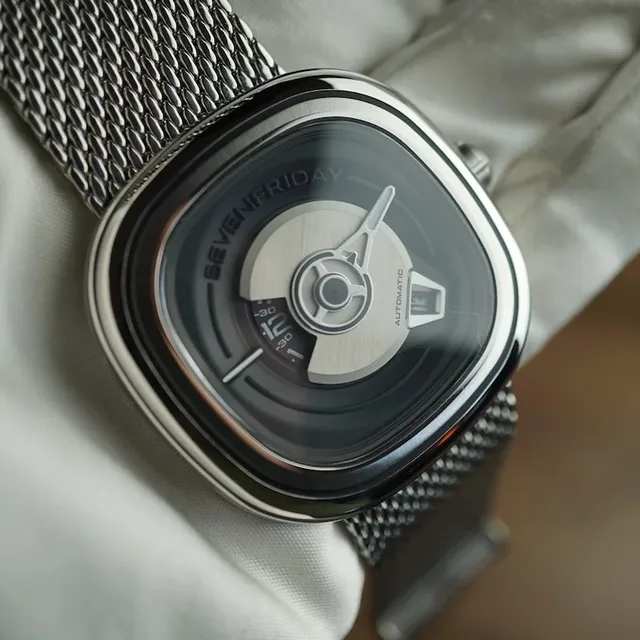 Hands-On-With-The-SevenFriday-PE1-01-M-3