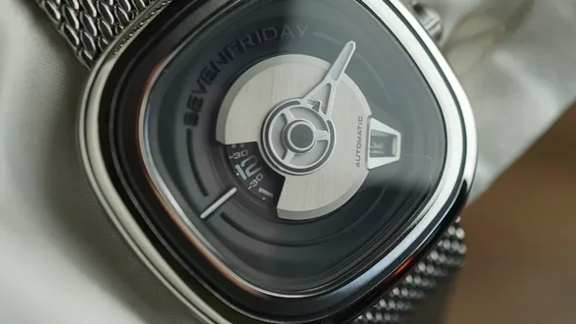 Hands-On-With-The-SevenFriday-PE1-01-M-3