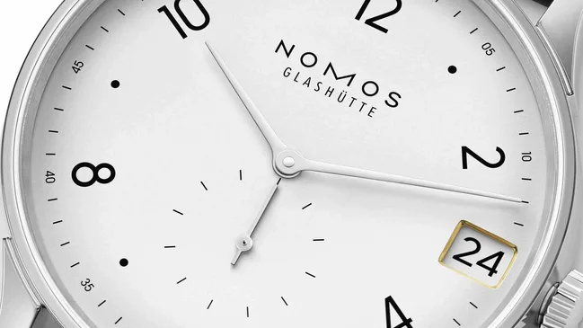 NOMOSGlashuette_1250_Minimatik_39_date_detail