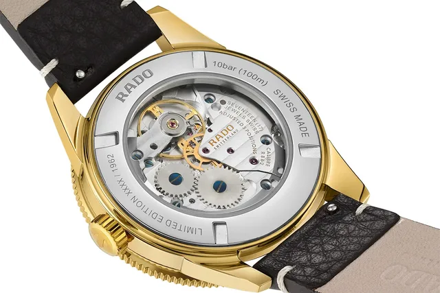 値下げします RADO 時計 ホワイト・ゴールド Rado Unveils Classy Captain Cook Over-Pole with Gold Looks | WatchTime