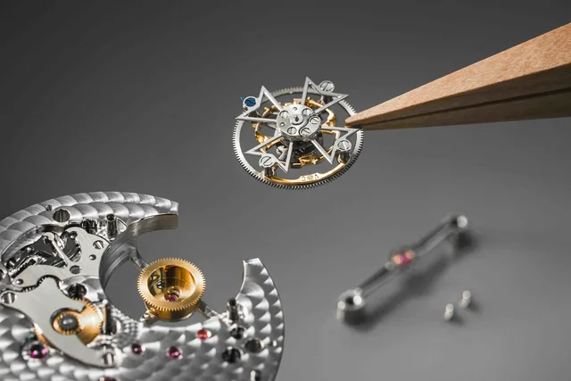 Traditionnelle_6300T_MOF_caliber-assembling_6.tif