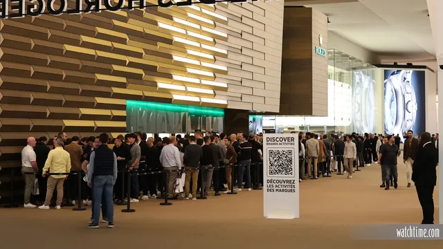 Best_of_Watches_and_Wonders_2025_Rolex_Queue_Public_Day