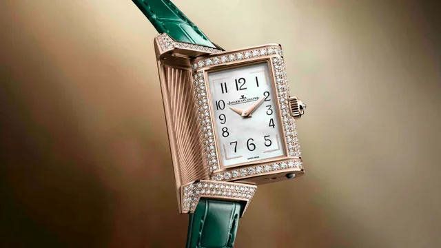JLC_Reverso-one-preciousflowers-closeup1-adobe98-16-9